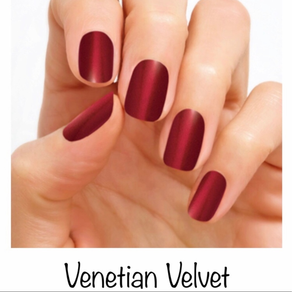 Color Street Nail Strips - Venetian Velvet